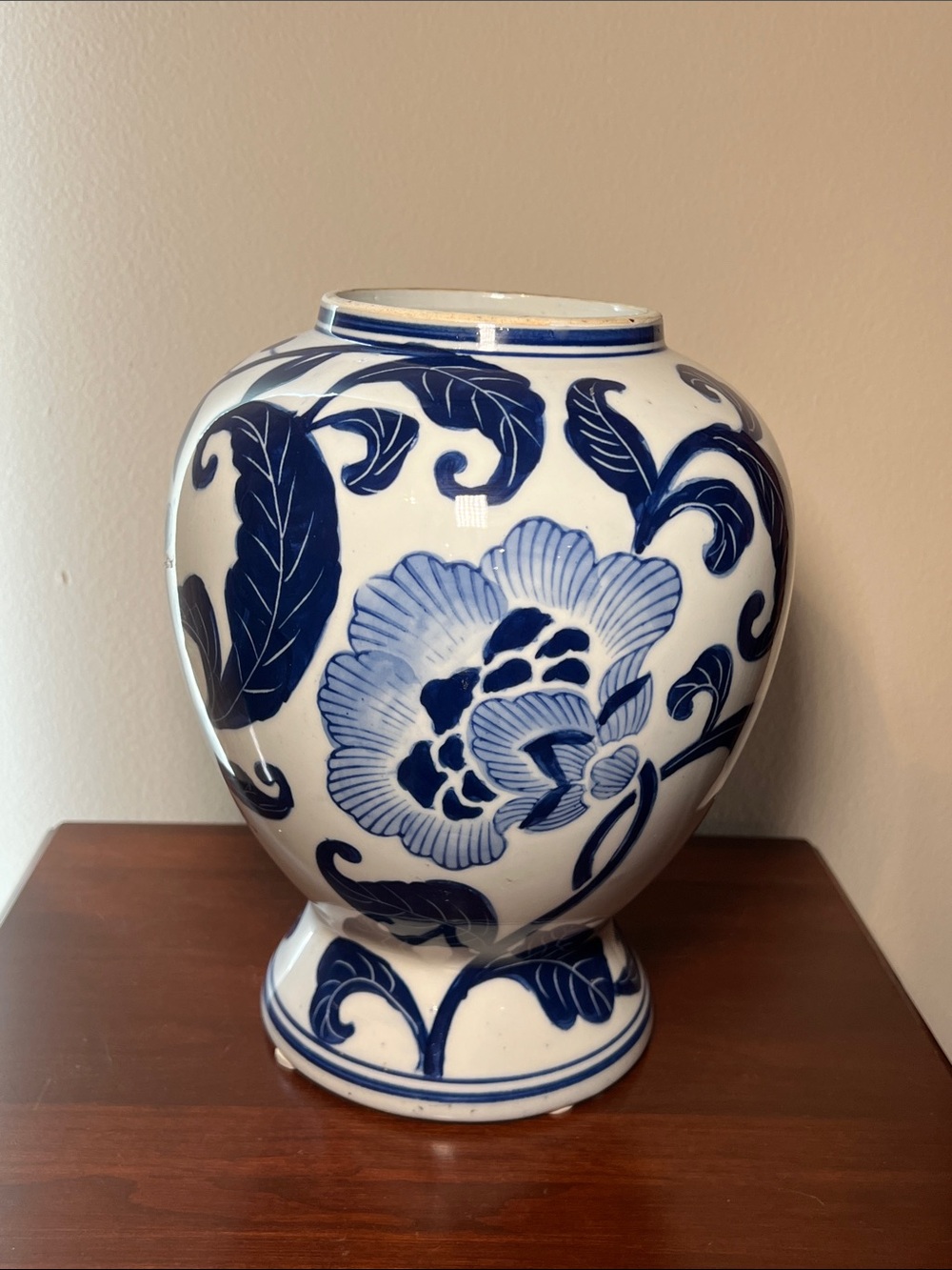 Vintage Blue and White Floral Chinoiserie Flower Vase